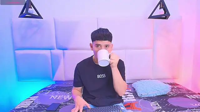 aron twink66 online show from 09/22/25, 02:41