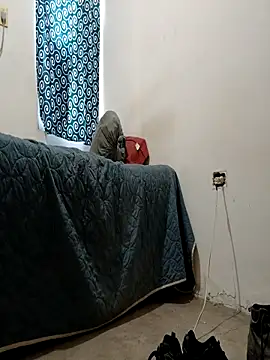 Snapshot of Jovenlechoso2044 chatting on 12/14/25, 04:34 Jovenlechoso2044 online show from 12/14/25, 04:34