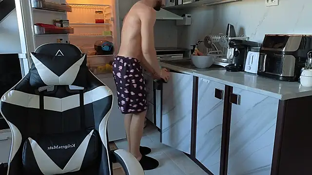 Snapshot of RyanStorm_ chatting on 11/04/25, 01:54 RyanStorm online show from 11/04/25, 01:54