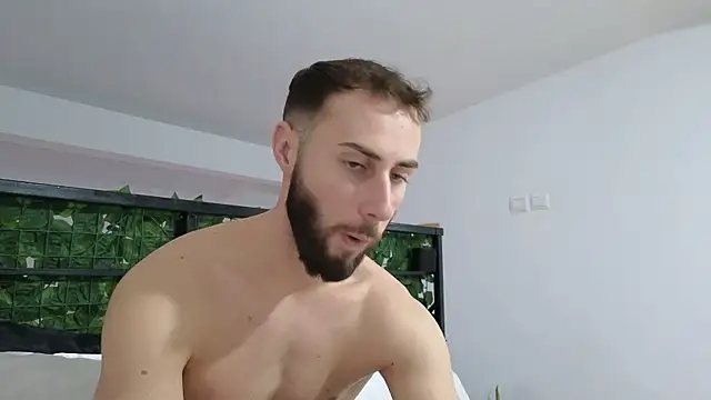 Snapshot of RyanStorm_ chatting on 12/15/25, 01:37 RyanStorm online show from 12/15/25, 01:37