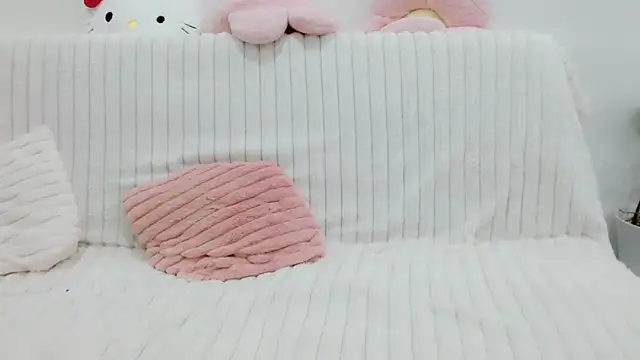 Emmahahaha17 online show from 10/02/25, 04:36