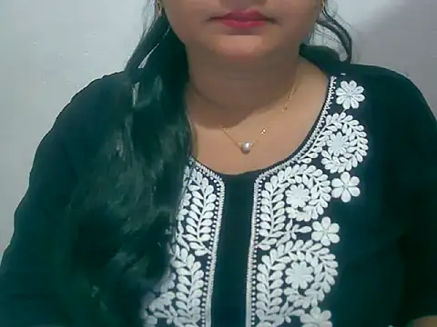 Saniya K online show from 11/21/25, 04:16