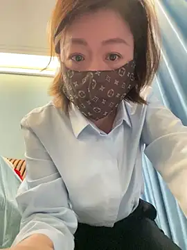 300-AMAM online show from 04/22/26, 03:42