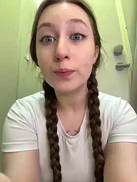 FroggyAnna online show from 04/06/26, 04:19