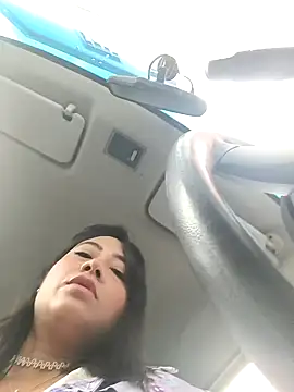 Snapshot of julieta_evanns1 chatting on 09/23/25, 12:41 julieta evanns1 online show from 09/23/25, 12:41