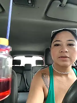 Snapshot of julieta_evanns1 chatting on 01/10/26, 12:07 julieta evanns1 online show from 01/10/26, 12:07