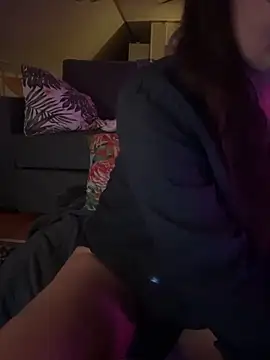 Snapshot of TheNaturalistX chatting on 11/05/25, 07:47 TheNaturalistX online show from 11/05/25, 07:47