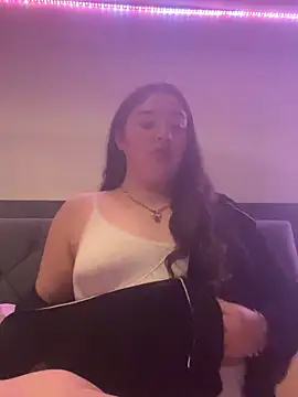 Snapshot of Imogenbabyyy chatting on 11/02/25, 06:10 Imogenbabyyy online show from 11/02/25, 06:10