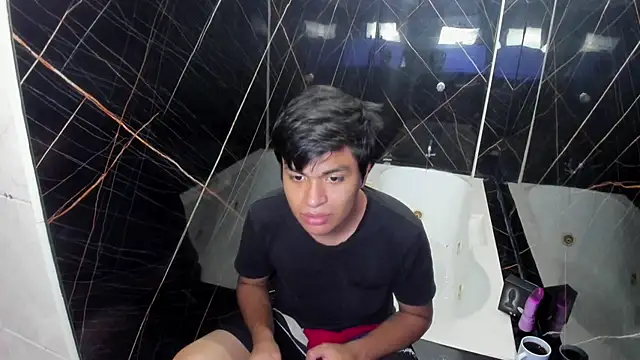 Snapshot of NatyyAlex chatting on 10/24/25, 02:13 NatyyAlex online show from 10/24/25, 02:13