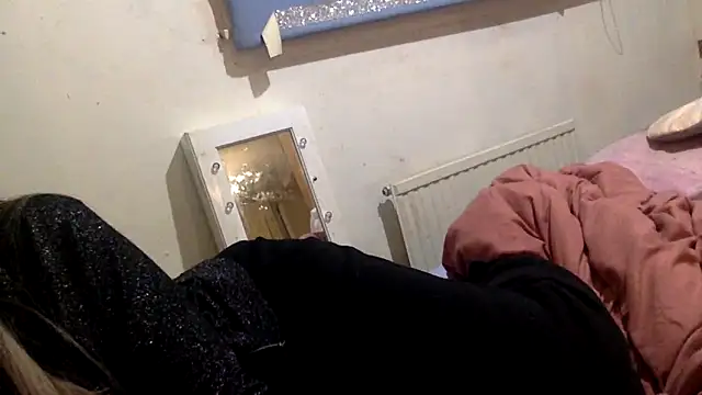 Bellababexox  online show from 09/10/25, 02:33