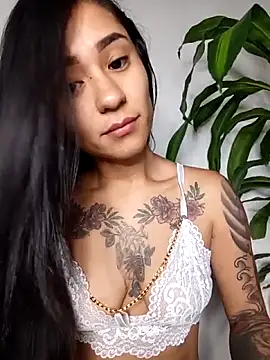 Liahdiaz  online show from 12/15/25, 01:26