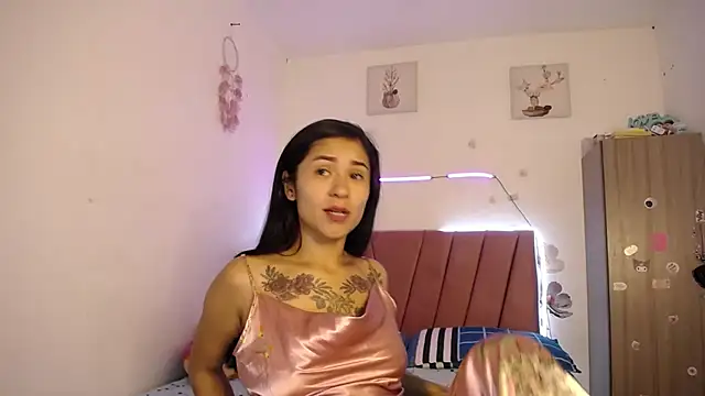 Liahdiaz  online show from 04/17/26, 04:10