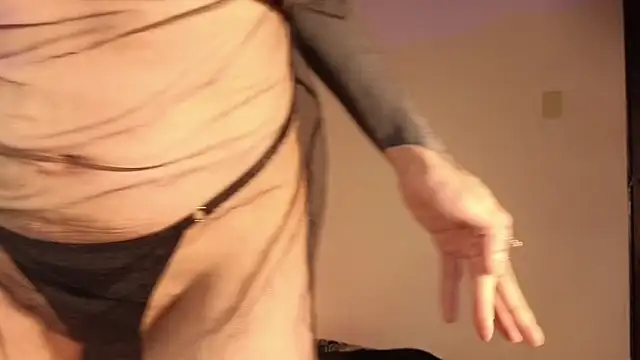 Snapshot of _Grethel_muller chatting on 09/18/25, 10:12 Grethel muller online show from 09/18/25, 10:12