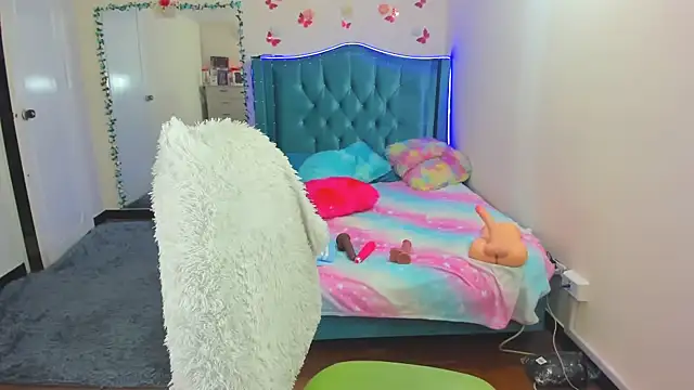 Luna Analya online show from 09/12/25, 12:05