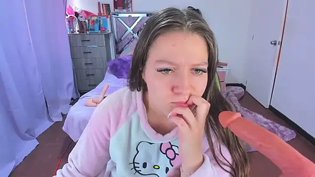 Luna Analya online show from 11/27/25, 05:26