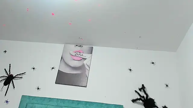 Snapshot of Rihanna_hotx chatting on 10/20/25, 03:29 Rihanna hotx online show from 10/20/25, 03:29