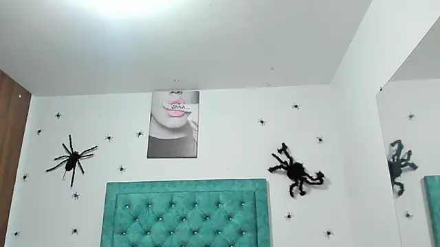 Snapshot of Rihanna_hotx chatting on 10/21/25, 03:07 Rihanna hotx online show from 10/21/25, 03:07