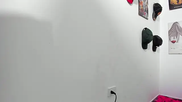 Rihanna hotx online show from 02/26/26, 05:17