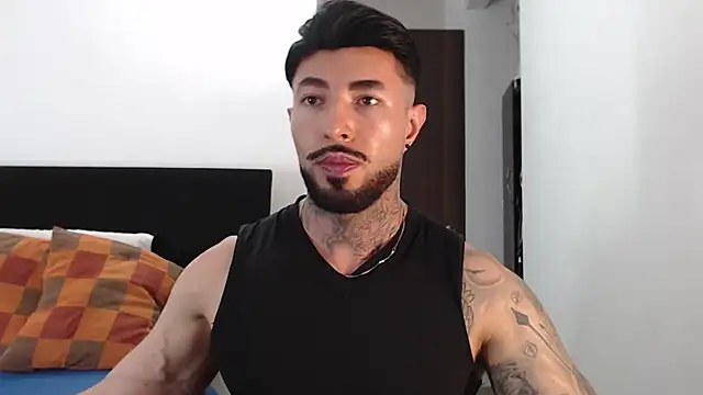 Snapshot of andrea_de_lucaa chatting on 07/08/26, 03:55 andrea de lucaa online show from 07/08/26, 03:55