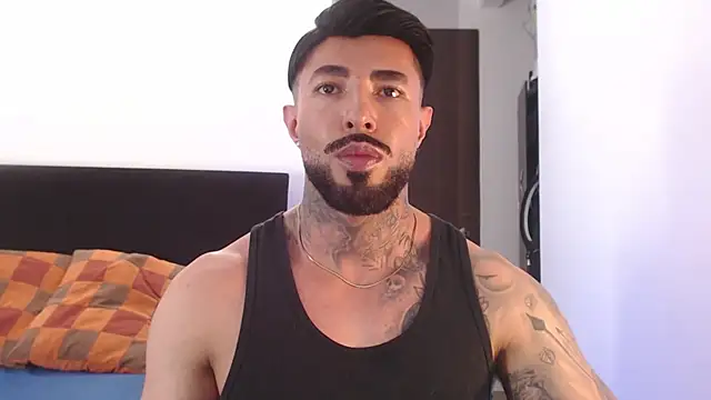 Snapshot of andrea_de_lucaa chatting on 07/10/26, 03:44 andrea de lucaa online show from 07/10/26, 03:44