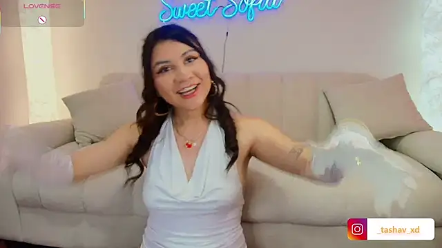 Snapshot of sofi_sweet_7 chatting on 12/14/25, 08:13 sofi sweet 7 online show from 12/14/25, 08:13