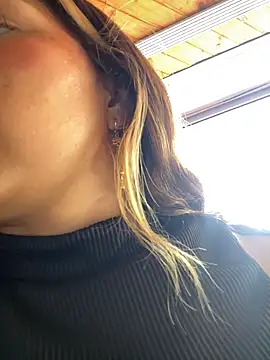 Isabella18 pink online show from 04/02/26, 06:05