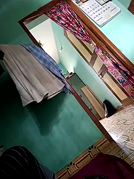 maddy3108 online show from 12/15/25, 06:50