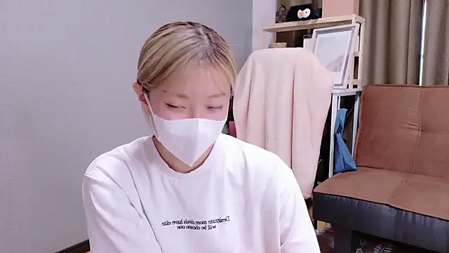 Nana  ch online show from 09/25/25, 05:11