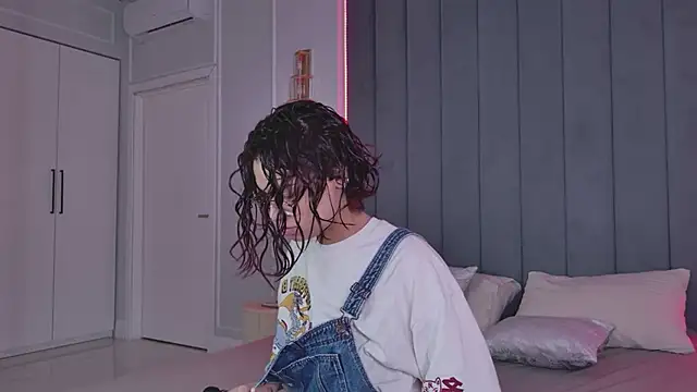 VioletAsh online show from 05/21/26, 04:30