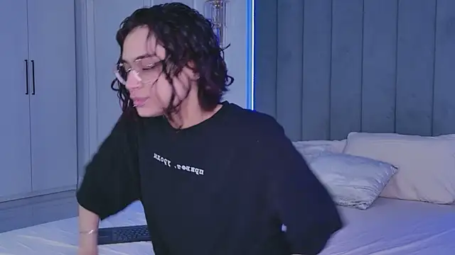 VioletAsh online show from 05/23/26, 04:29