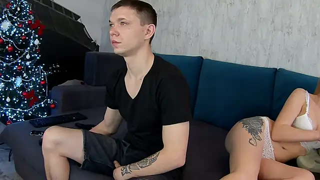 MonikaVAlex online show from 12/17/25, 03:01