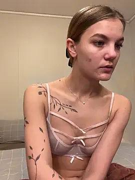 Snapshot of Mila_sweet_23 chatting on 01/06/26, 07:06 Mila sweet 23 online show from 01/06/26, 07:06