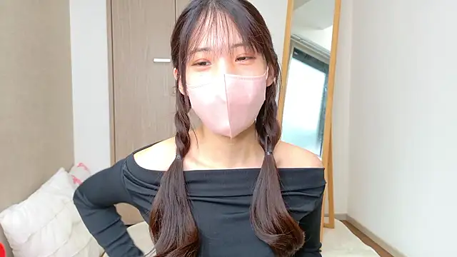 riri  nyan o0 online show from 04/23/26, 05:19