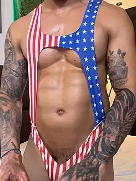 Snapshot of Tomy_maylon chatting on 10/11/25, 05:22 Tomy maylon online show from 10/11/25, 05:22