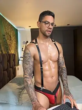 Snapshot of Tomy_maylon chatting on 11/04/25, 03:44 Tomy maylon online show from 11/04/25, 03:44