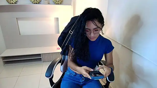 princequinn  online show from 05/27/26, 12:07