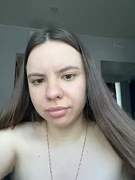 Snapshot of Chloe_loo chatting on 07/12/26, 11:34 Chloe loo online show from 07/12/26, 11:34