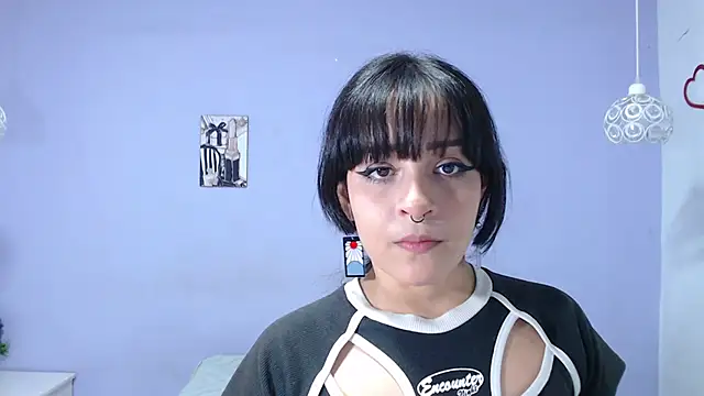 onixandghosty1 online show from 10/28/25, 07:05