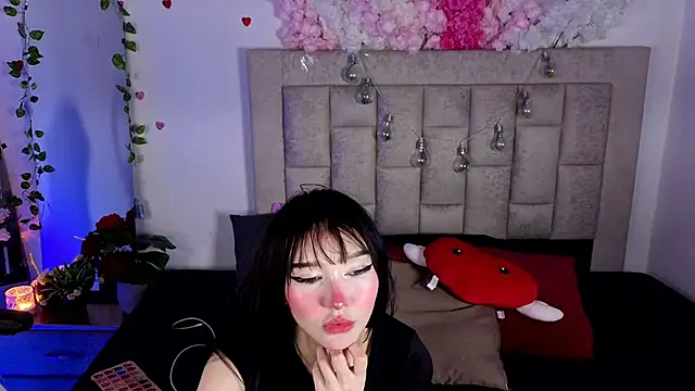 Isla rosee18 online show from 04/25/26, 01:30