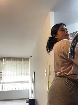 Tokio Sakura online show from 09/17/25, 04:41