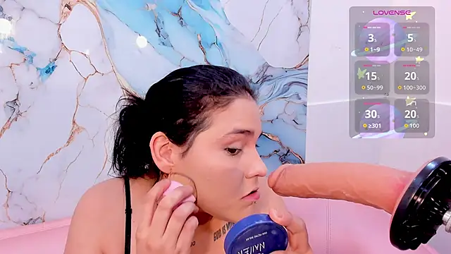 TIFFANY GLOW   online show from 10/25/25, 08:03