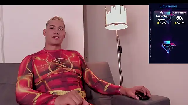 Snapshot of StephanMyers chatting on 09/27/25, 03:39 StephanMyers online show from 09/27/25, 03:39