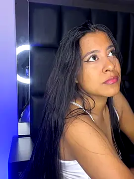 Snapshot of Kendra_C chatting on 11/14/25, 02:10 Kendra C online show from 11/14/25, 02:10