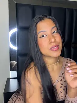 Snapshot of Kendra_C chatting on 11/23/25, 03:17 Kendra C online show from 11/23/25, 03:17