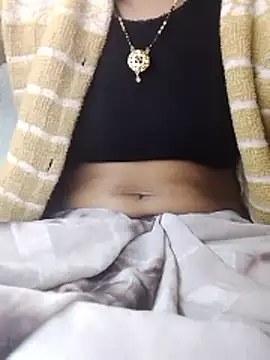 Snapshot of Hut_rotu_cute chatting on 02/02/26, 05:22 Hut rotu cute online show from 02/02/26, 05:22