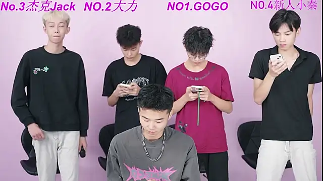 Snapshot of BeautifulBoys-888 chatting on 09/21/25, 08:05 BeautifulBoys-888 online show from 09/21/25, 08:05