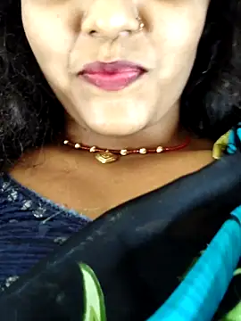 AnanyaKapoor89 online show from 10/08/25, 07:50