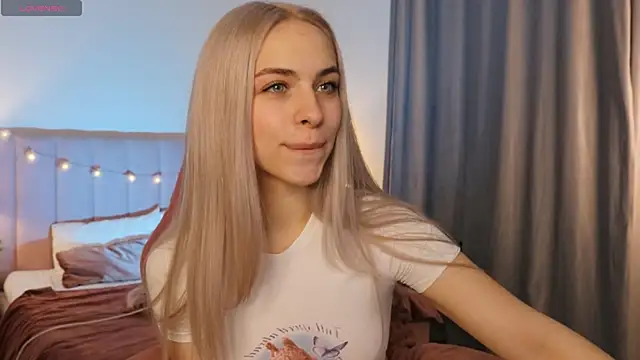 ShinyBarbie online show from 11/27/25, 06:48