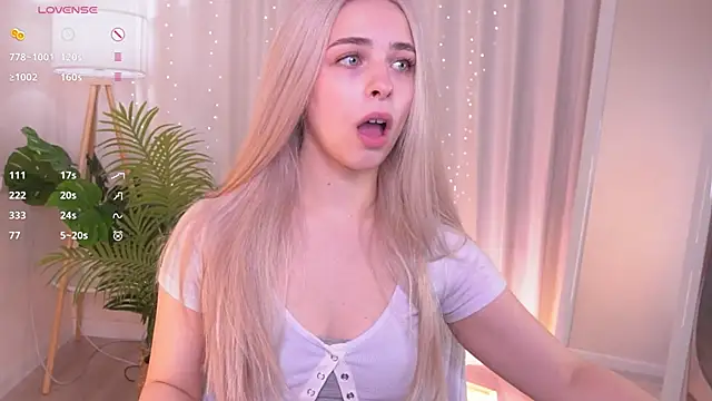 ShinyBarbie online show from 12/04/25, 06:55