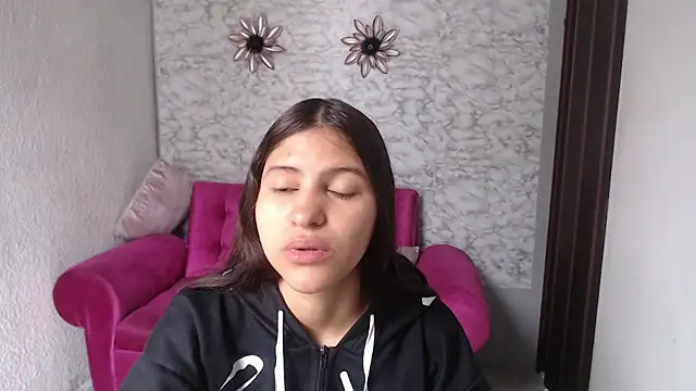 Evagirl69 online show from 04/16/26, 12:17